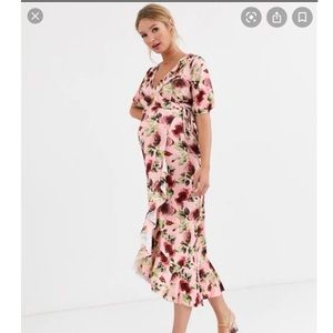🤩 STUNNING ASOS maternity baby pink wrap dress 🤩